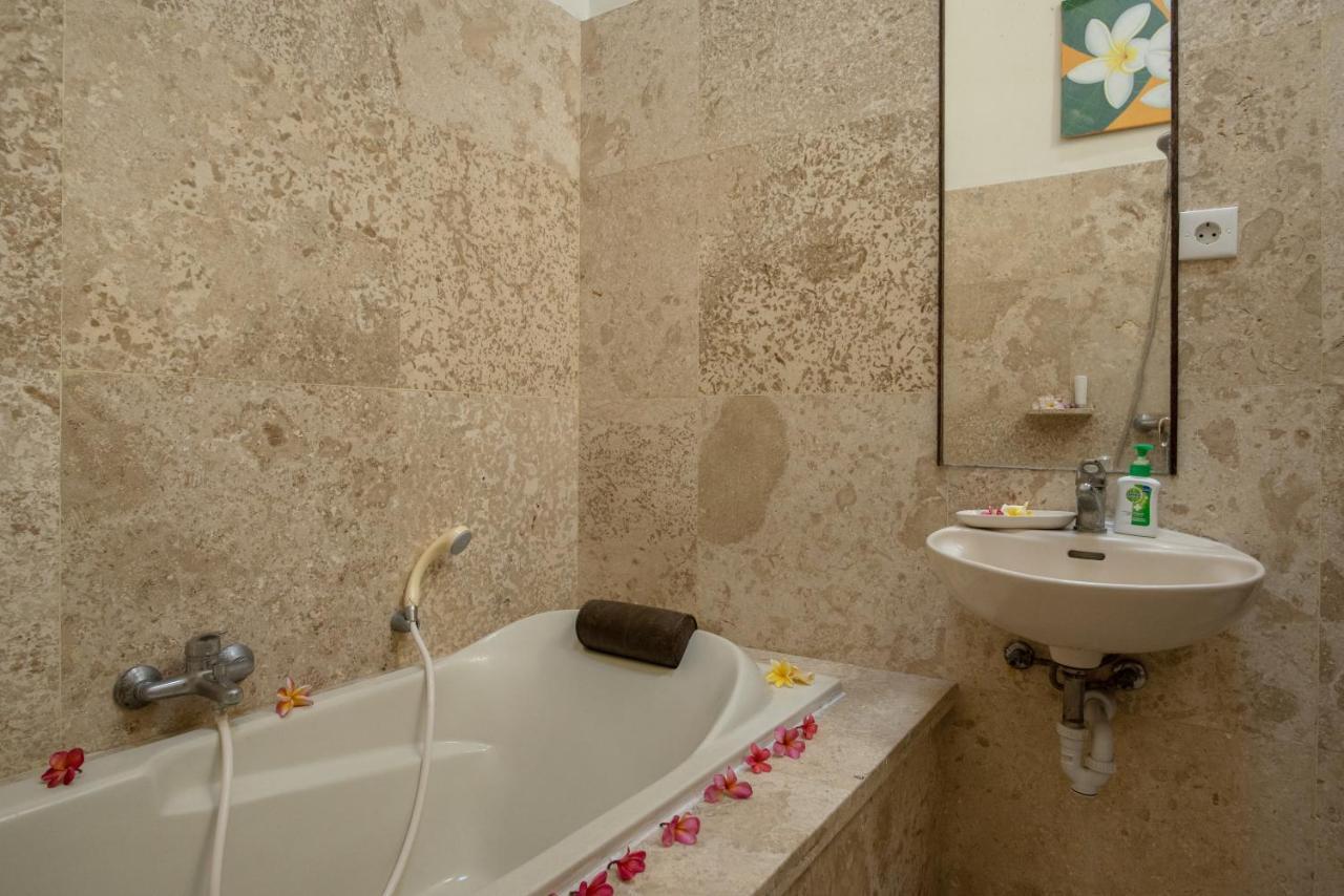 Bidadari Villa Seminyak Esterno foto